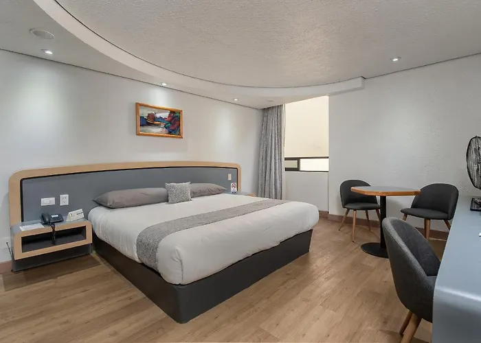 Hotel Embassy